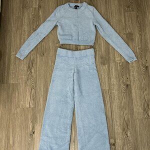 Blue fuzzy two-piece set - sweater and pants #fuzzyfashion